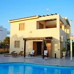 Villa Victoria